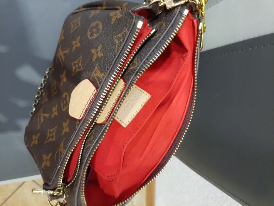 LV torebka listonoszka