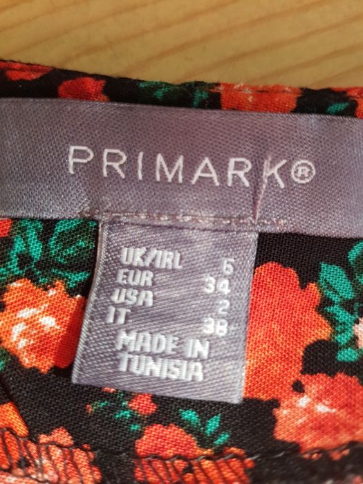 Spódnica z rozporkiem na nodze