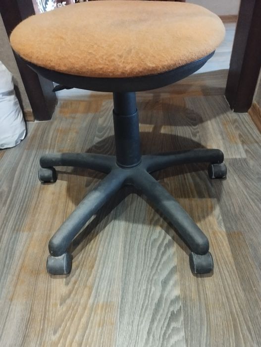 Продам компьютерное кресло