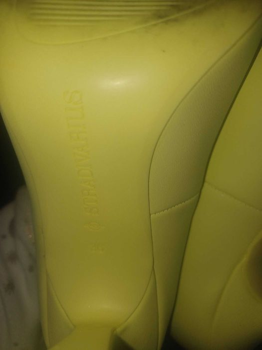 Sapatos verde alface da Stradivarius