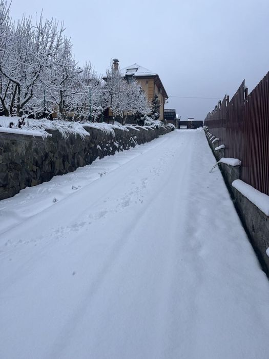 Продається просторий двоповерховий будинок у селі Ярок — ідеальне поєд