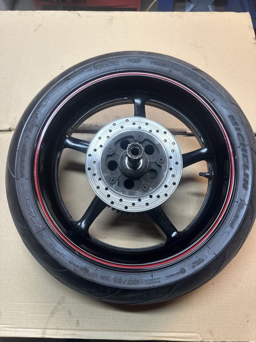 Yamaha R6 RJ15 Koło Felga Tył Ośka Tarcza Zębatka