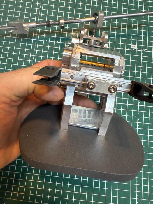 Точилка для ножей BLITZ