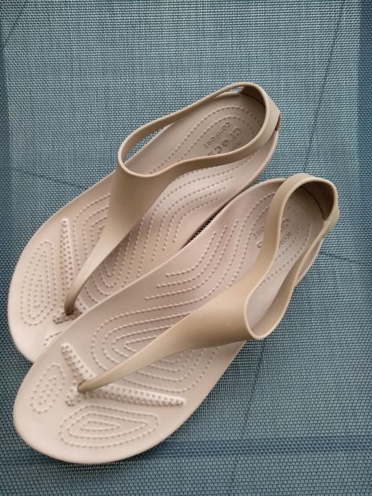 Crocs Serena Flip W10  40-41