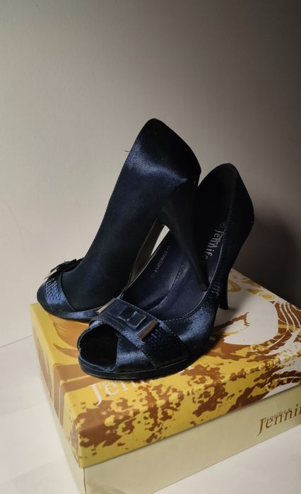 Buty na obcasie - satyna granat, rozm 37