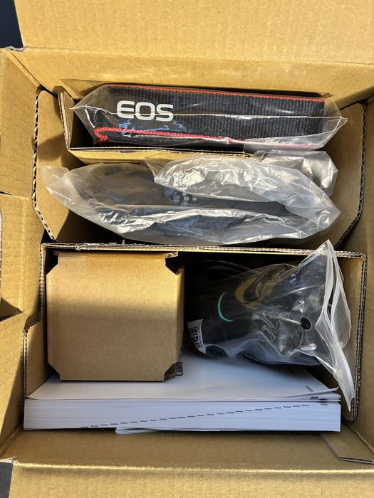 Canon M200 - excelente estado