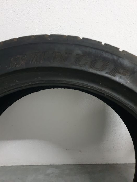 Vendo 2 pneus Dunlop  225/45 R18