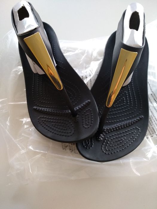 Crocs Serena Flip W6  36-37