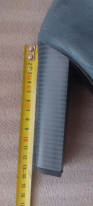 Botki na słupku szpilce