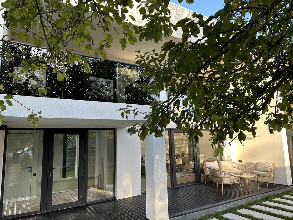 Оренда будинку з чаном та басейном