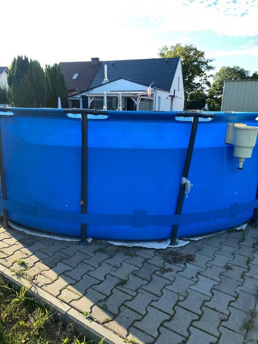 Sprzedam basen 16000 L