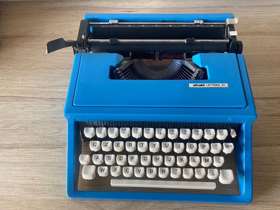 Máquina de escrever  **  Olivetti 31