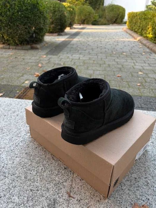UGG Classic Mini Boots Black r.38