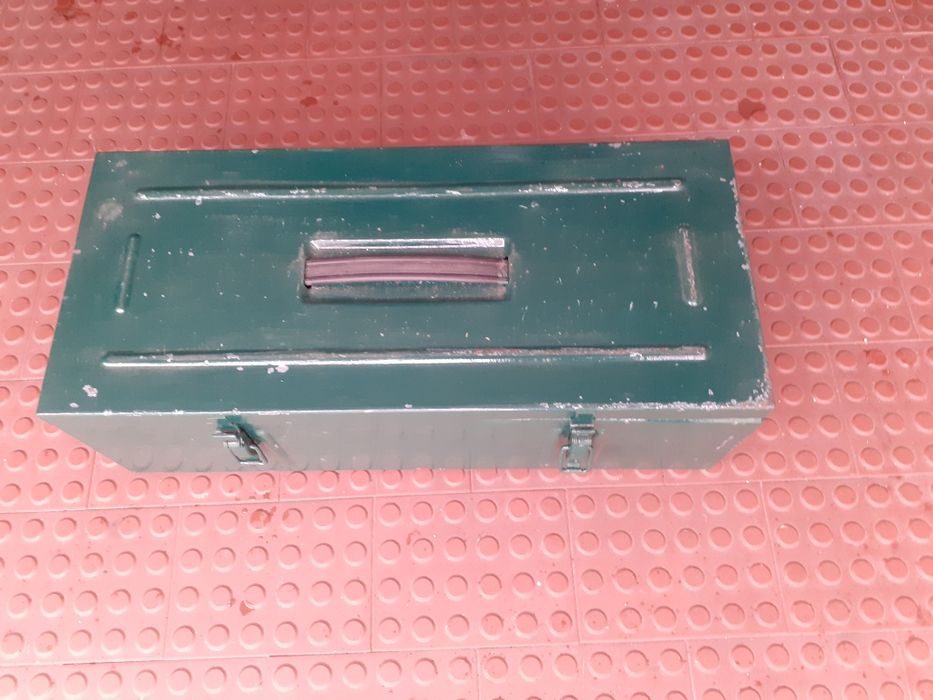 Rebarbadora bosch 1600w e 6500 rotações profissional. Igual a nova.