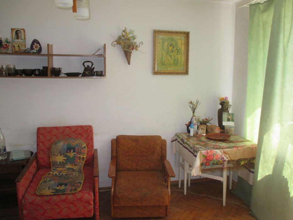 Оренда 2 кімнати в гуртожитку.