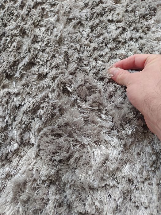 Tapete pelo médio para quarto ou sala