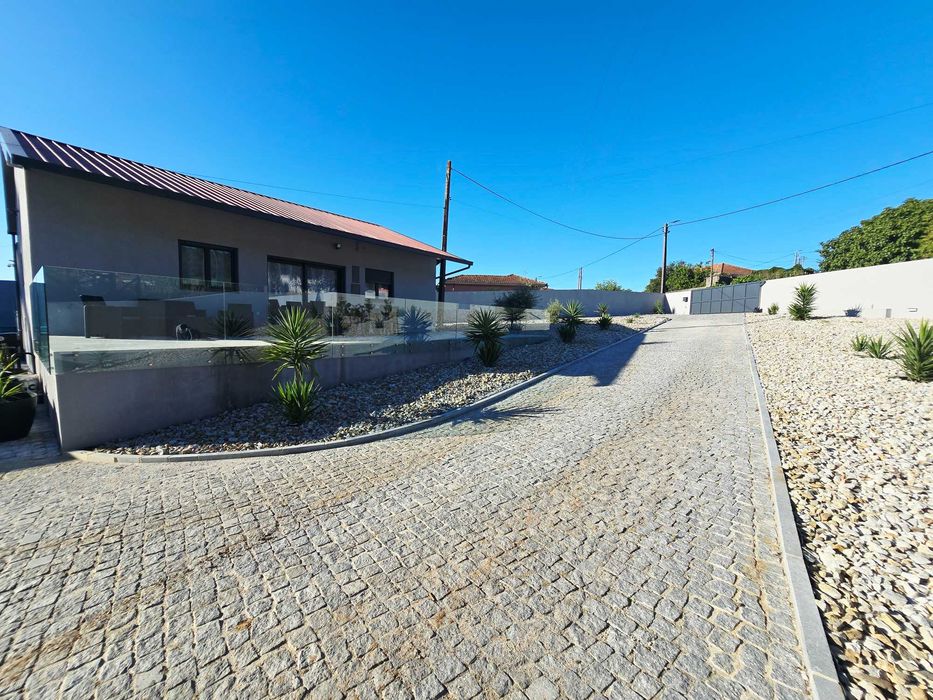 Quarto mobilado com WC privativo I SÃO FELIX DA MARINHA I 550 € TUDO INCLUÍDO