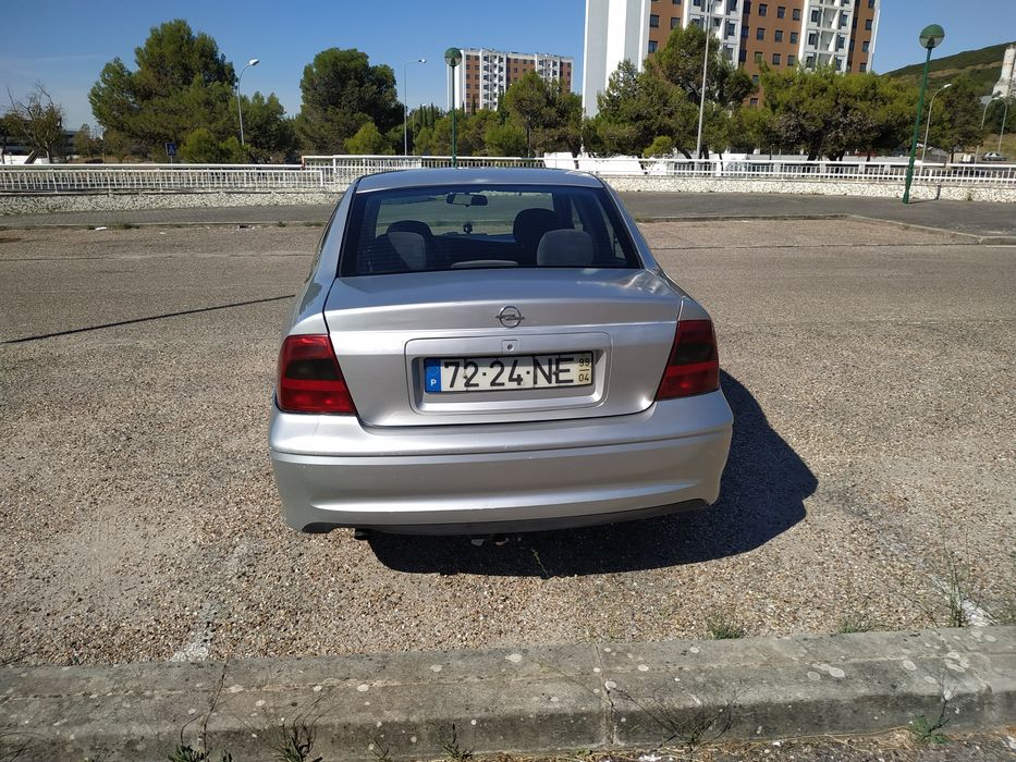 Opel Vectra 2.0 DTI Sport foto 3