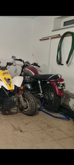 Triumph Bonneville 800 2001 | 33.000 km | Troca por BMW R1250 GS / R1300 GS