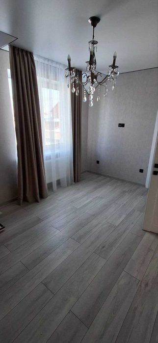 Продам таунхаус з ремонтом в Агрономічному 4374