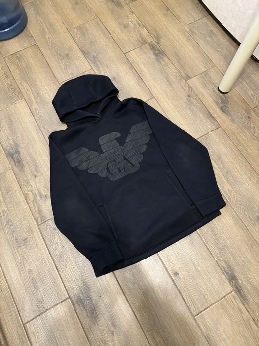 Худи від Armani Emperio