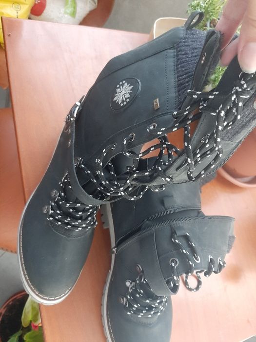 Bota cano alto fecho + cortao quentinhas tam.40