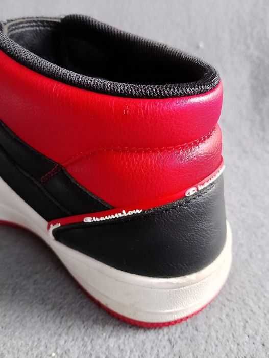 Champion. Ładne markowe buty jesienno-zimowe.