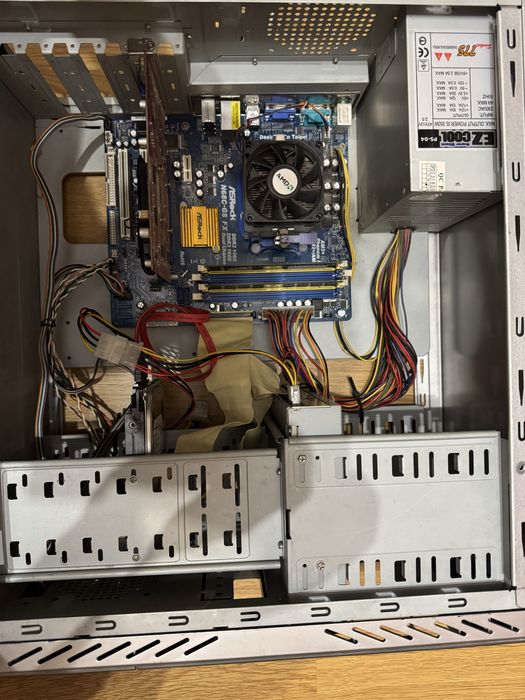 ПК Athlon 64x2 5000+/2Gb ddr2/Radeon HD6570 1gb