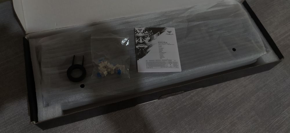 Нова ігрова клавіатура з підсвідкою