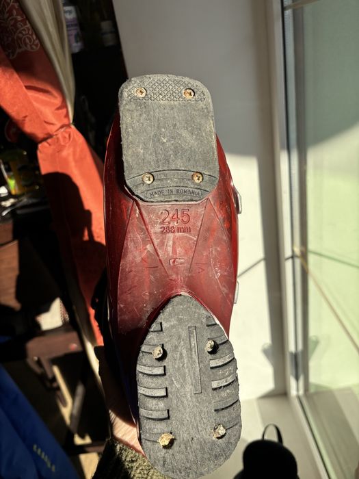 Лижні черевики Rossignol