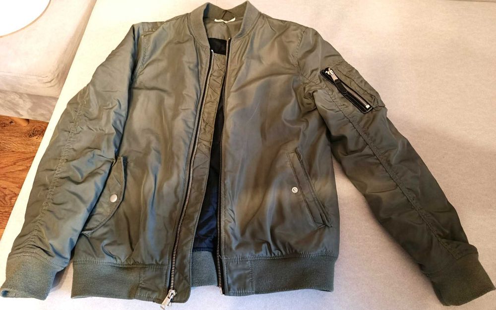 Sprzedam kurtkę tzw. BOMBERKA