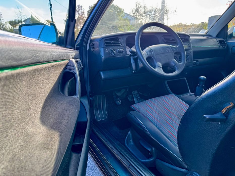 VW Golf 3 GT TDI (3 portas 5 lugares Airbag ABS Vidros e espelhos elétricos…)