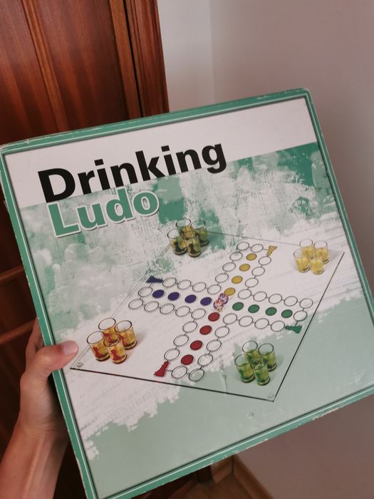 Jogo Drinking Ludo