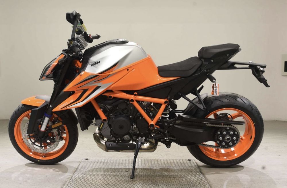 KTM 1290 Super Duke 2023 рік 2 км пробіг