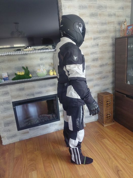 Ubranie na motocykl.