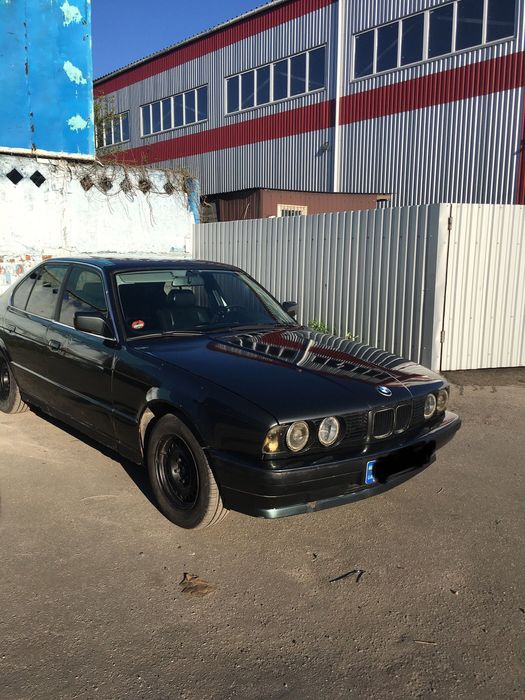 Продам БМВ 525 е34