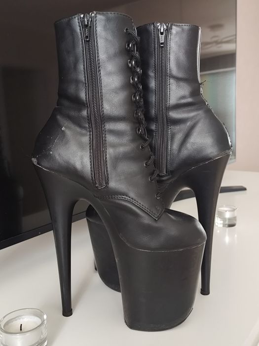 Танцювальні Стріпи Pleaser 37р б/у