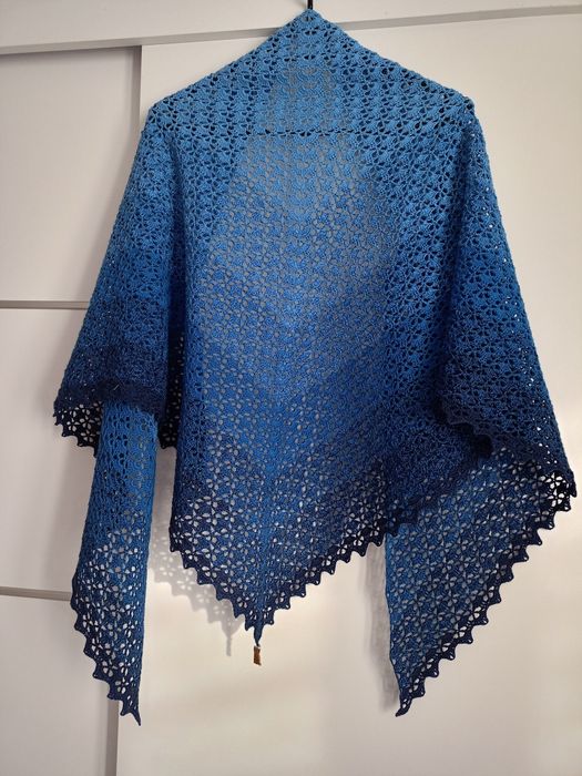 Chusty wykonane na szydełku. Ręczna robota. Handmade