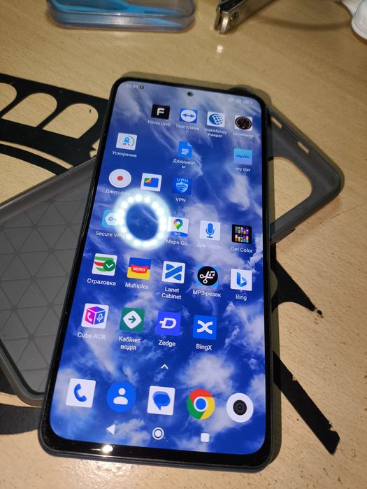 Продам телефон Xiaomi Poco f3 8/256