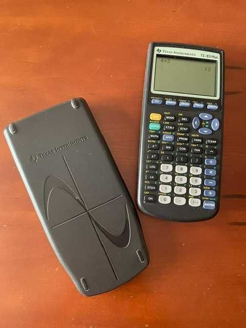 Calculadora Gráfica Texas Instruments TI-83 Plus