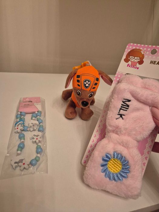 Ціна за ВСЕ. М’яка іграшка собака, намисто, браслет, пов’язка