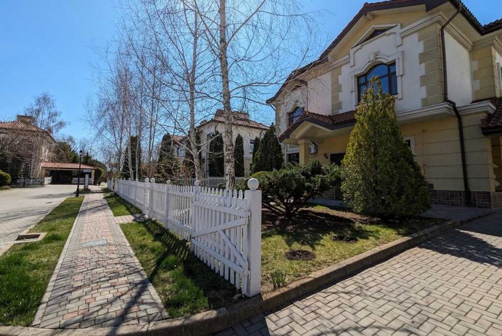 Приватний будинок 280 м² у КМ «Аріадна» | 10 соток | охорона | автономність АП