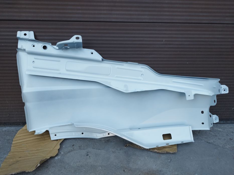 Iveco Daily 14r- Błotnik Przód Lewy Ładny Darmowa Dostawa