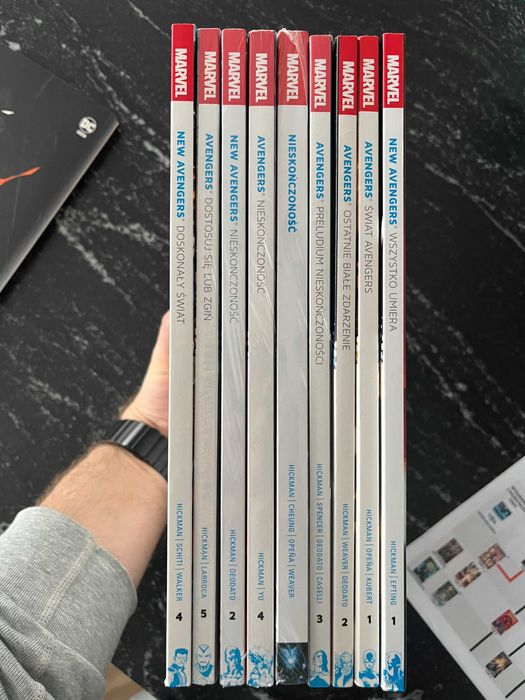 New Avengers - Doskonały świat