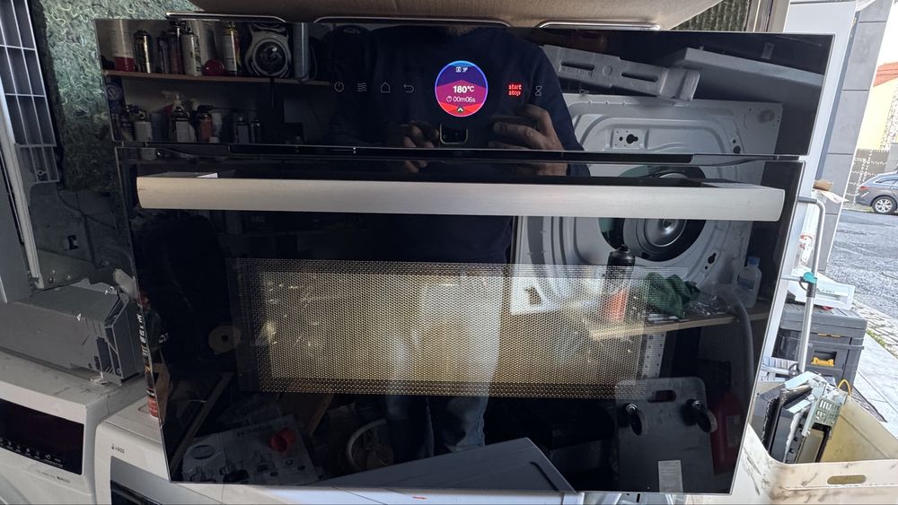 Forno com Micro-ondas Encastrável Bosch Serie 8 CMG7241B1 Hidrolítico e de 45 Litros - Preto