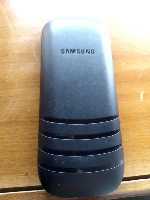 Telemóvel Samsung E1200i