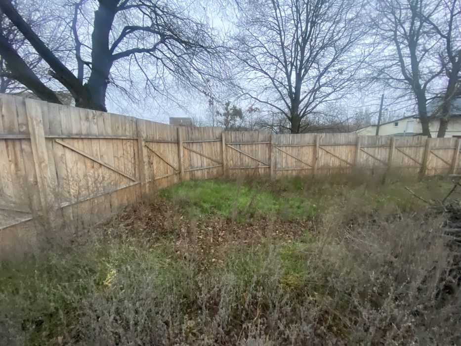 Земельна ділянка з комунікаціями