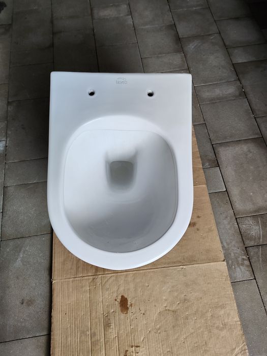 Miska WC podwieszana LAVEO