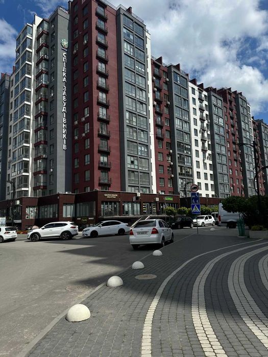 квартира в центрі збудована двокімнатна сирець ЖР Княгинин 2к продаж