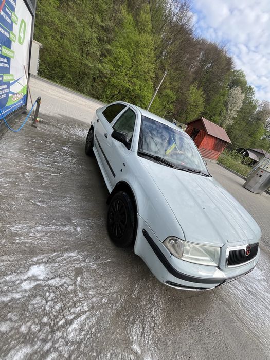 Продам шкода октавія тур 1.6 бенз 2005р
